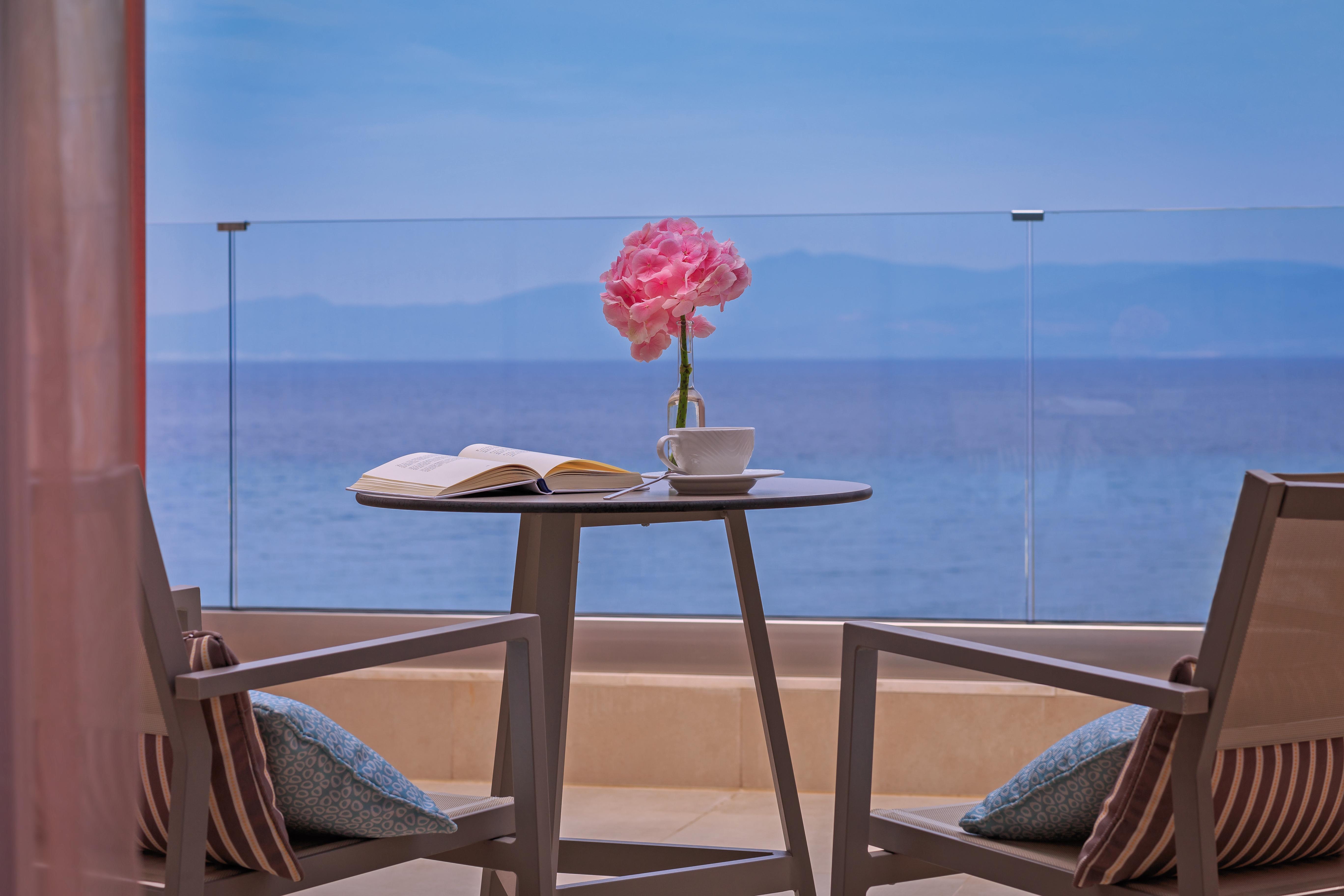 Miraggio Thermal Spa Resort ปัลลูรี ภายนอก รูปภาพ View from the hotel