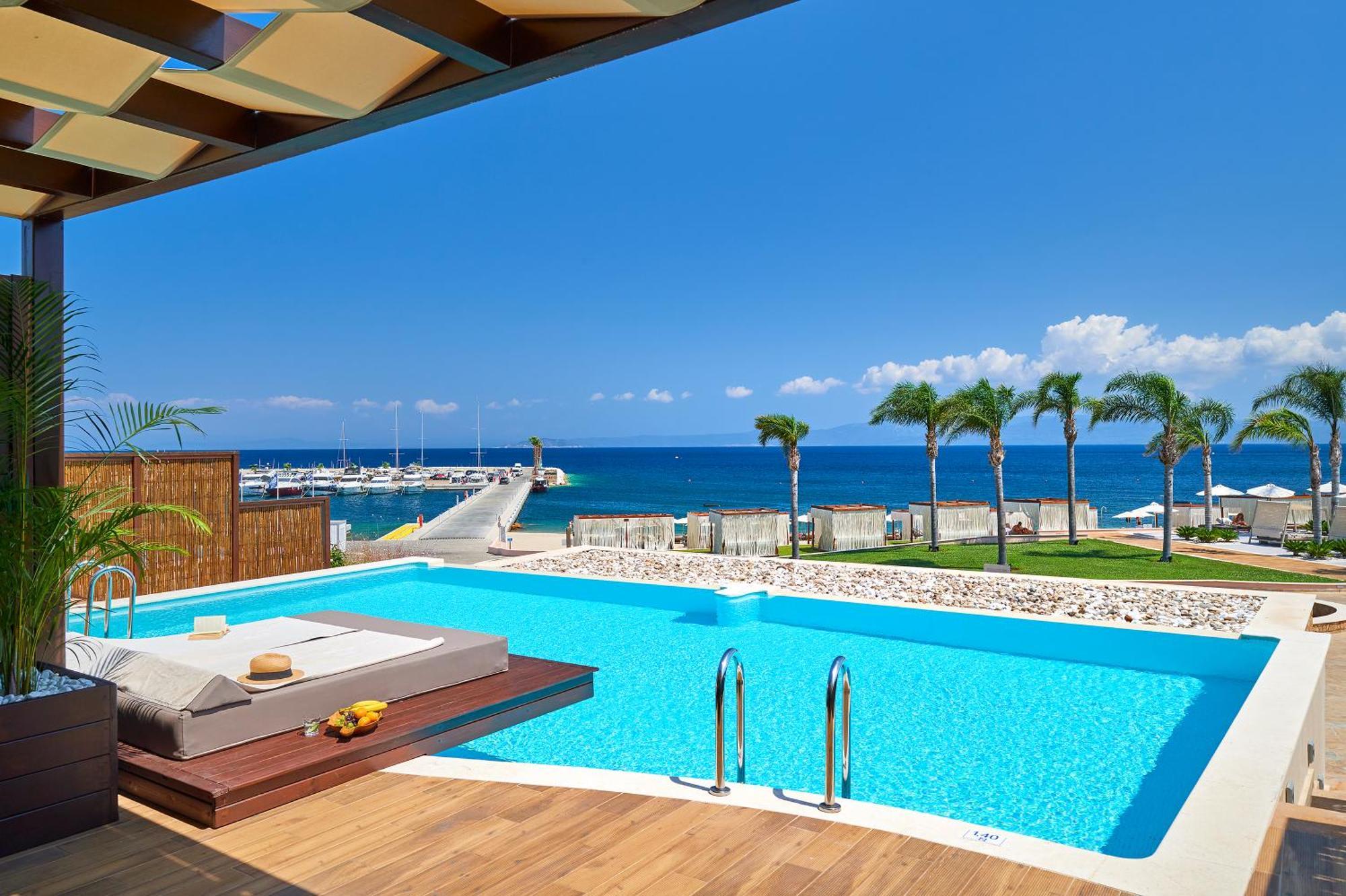 Miraggio Thermal Spa Resort ปัลลูรี ภายนอก รูปภาพ The swimming pool at the hotel