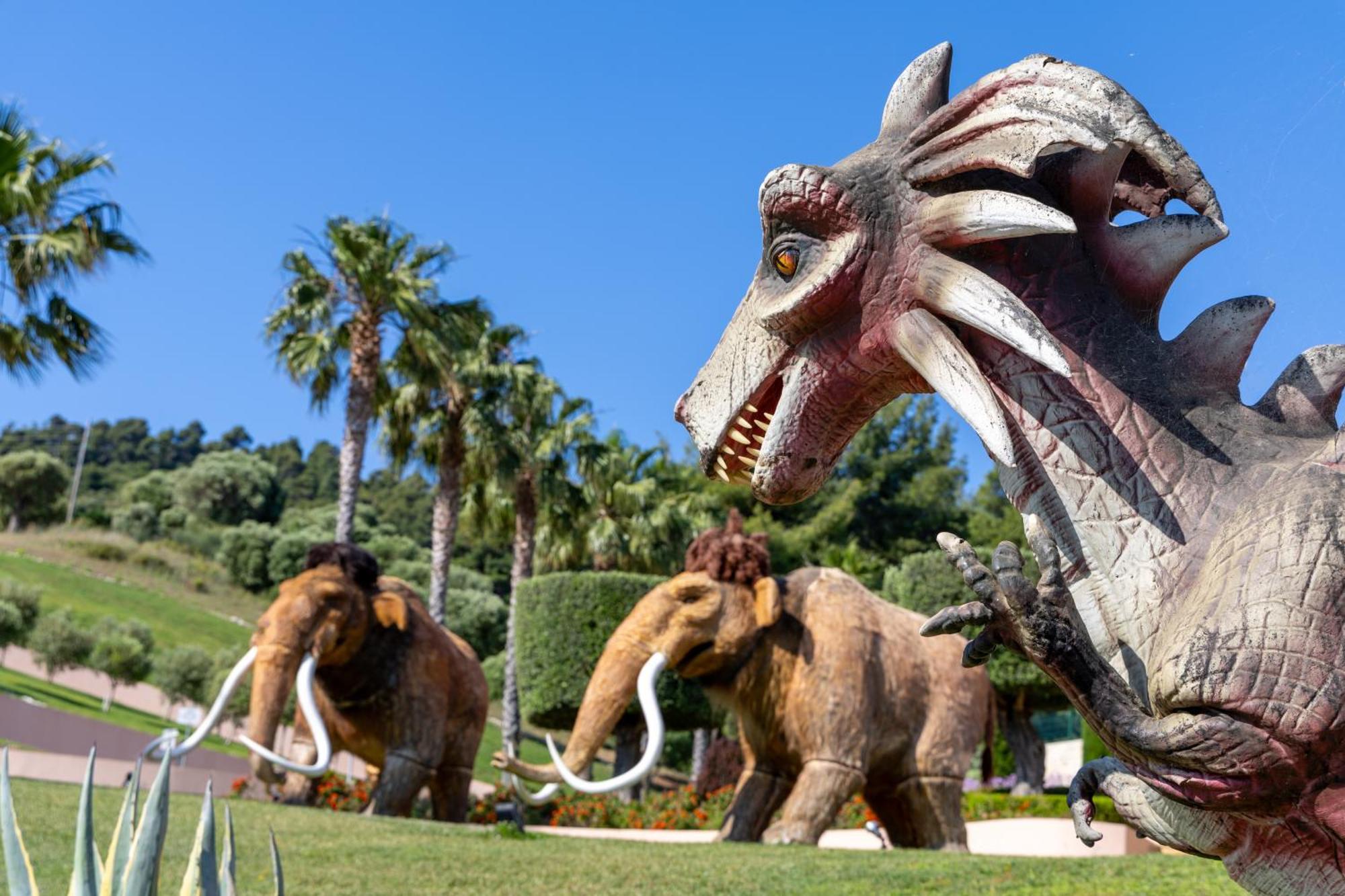 Miraggio Thermal Spa Resort ปัลลูรี ภายนอก รูปภาพ The park's "Ice Age" section