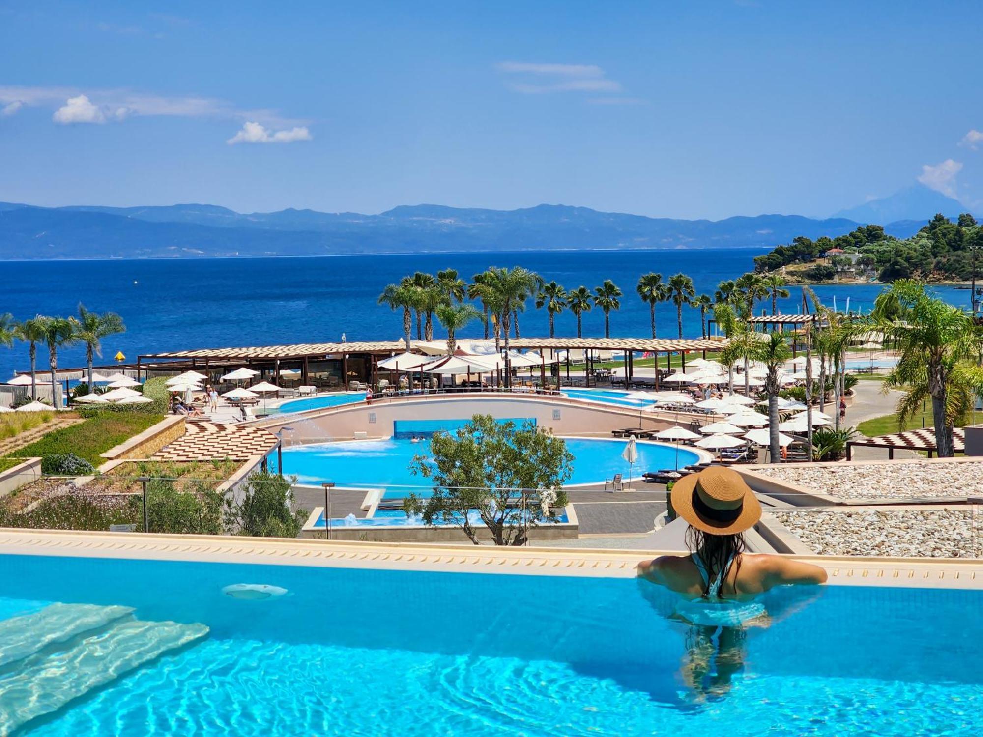 Miraggio Thermal Spa Resort ปัลลูรี ภายนอก รูปภาพ The resort's main pool
