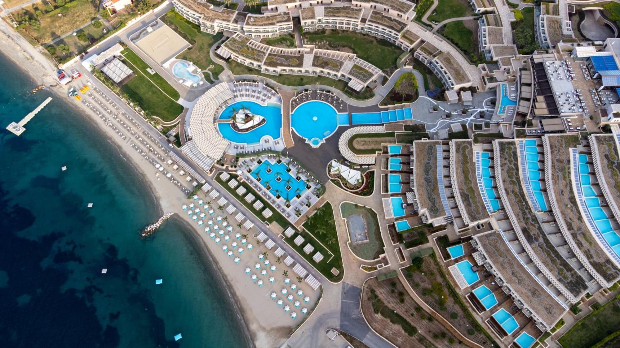 Miraggio Thermal Spa Resort ปัลลูรี ภายนอก รูปภาพ Aerial view of the resort